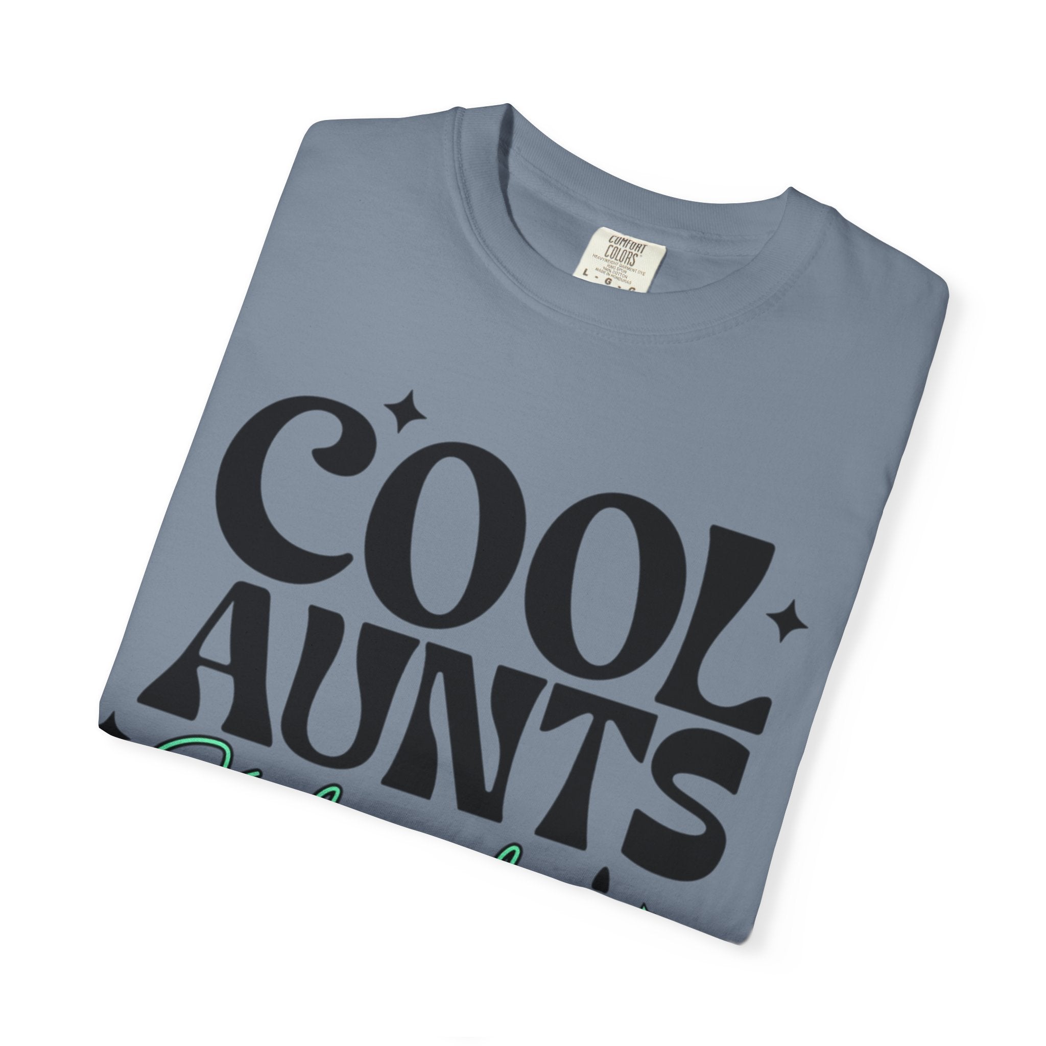 Cool Aunts Club T‑Shirt — Retro Script & Skeleton Hand Design