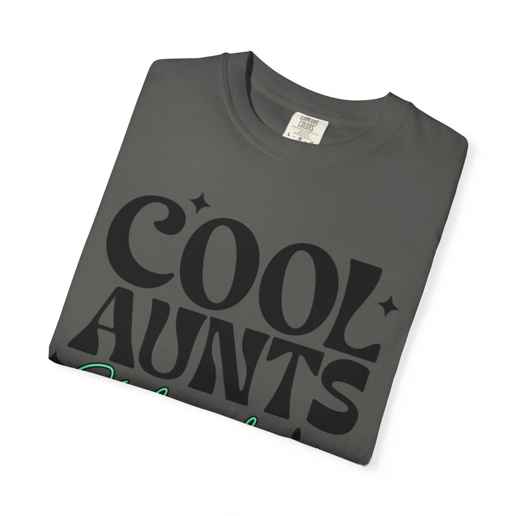 Cool Aunts Club T‑Shirt — Retro Script & Skeleton Hand Design