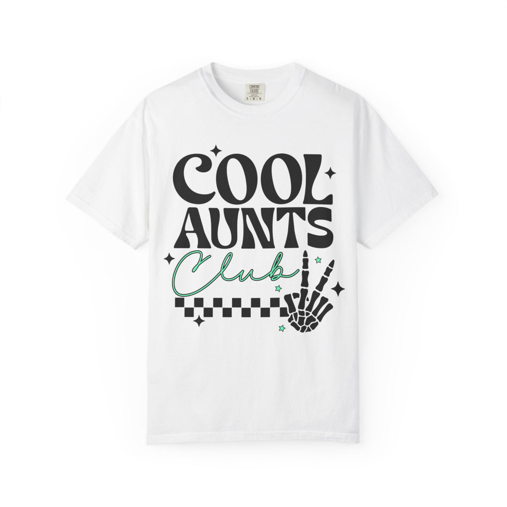 Cool Aunts Club T‑Shirt — Retro Script & Skeleton Hand Design