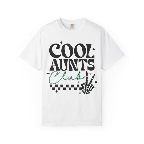 Cool Aunts Club T‑Shirt — Retro Script & Skeleton Hand Design