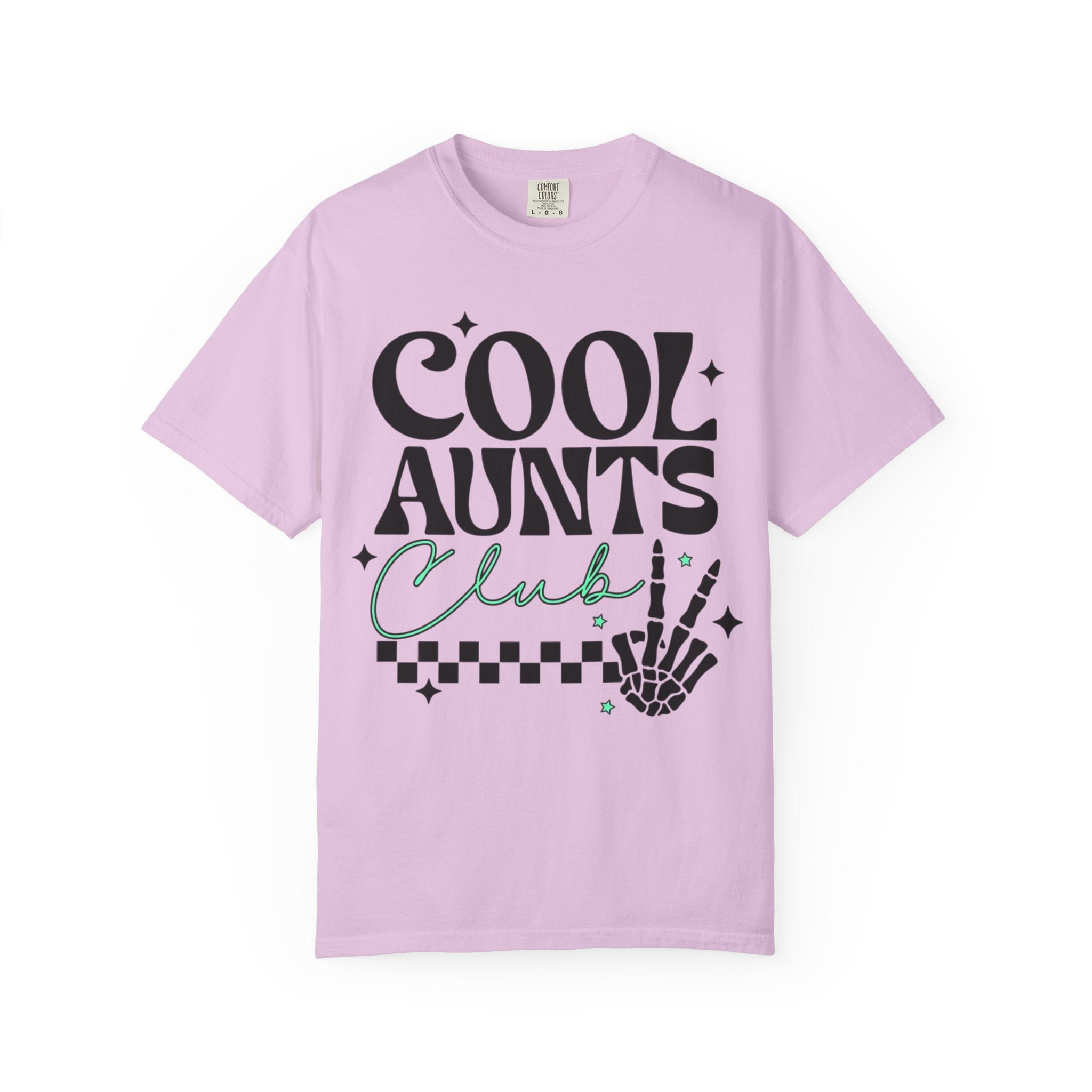 Cool Aunts Club T‑Shirt — Retro Script & Skeleton Hand Design