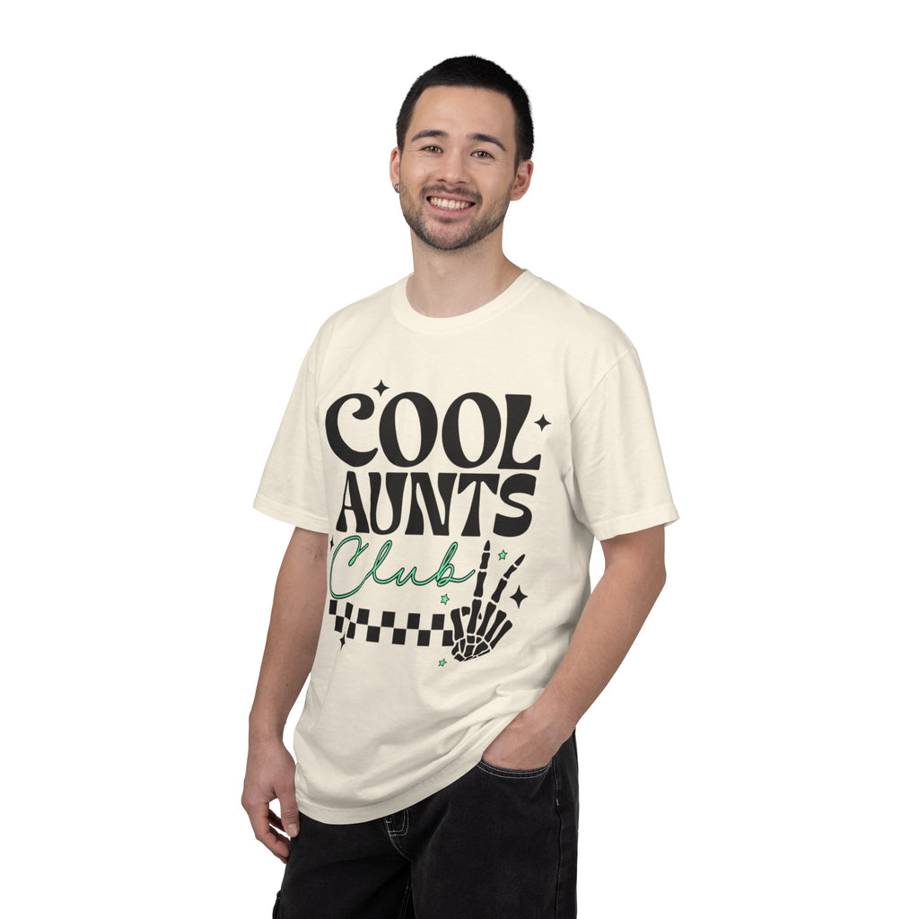 Cool Aunts Club T‑Shirt — Retro Script & Skeleton Hand Design